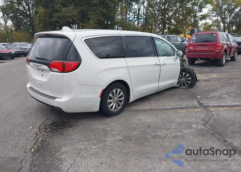2018 Chrysler Pacifica Touring Plus z USA, uszkodzony, nr VIN 2C4RC1FG3JR289682
